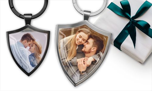 Keychain shield with your photo of boyfriend