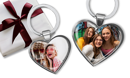 Heart-shaped keychain with a shared photo