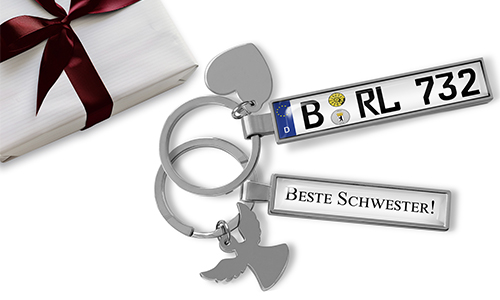 Personalized license plate keychain for your sister