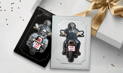 Obal na registrační dokumenty motocyklu se jménem bratra a registračním číslem