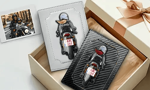 Pochette pour carte grise de ta moto avec le prénom de ta mère et ton numéro de plaque