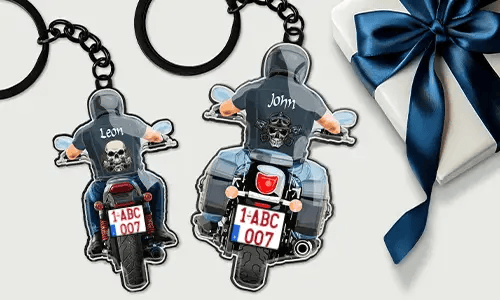 Llavero de moto personalizado con nombre y matrícula – regalo para tu novio