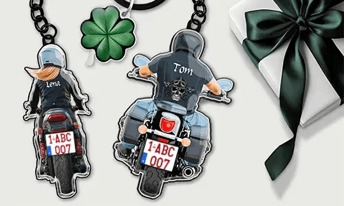 Personalised motorcycle keychain with name and license plate - gift for couples