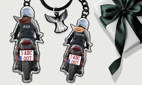 Personalised motorcycle keychain with name and license plate - gift for your girlfriend