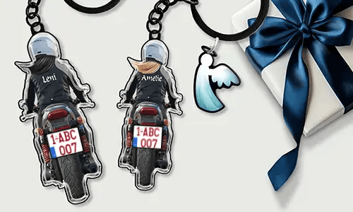 Personalisierter Motorradschlüsselanhänger mit Name u. Kennzeichen - Geschenk für deine Schwester