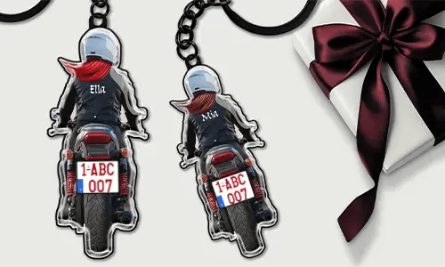 Personalised motorcycle keychain with name and license plate - gift for your wife