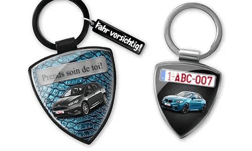 Shield keychain with car photo