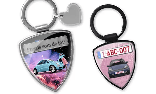 Shield keychain with girlfriend photo