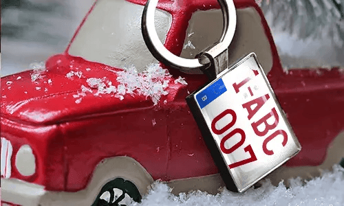 motorcycle keychain on the rot car