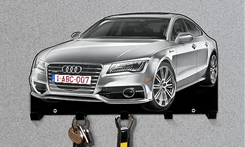 Wand-Schlüsselhalter in Form eines silbernen Audi mit fünf Haken zur Schlüsselorganisation