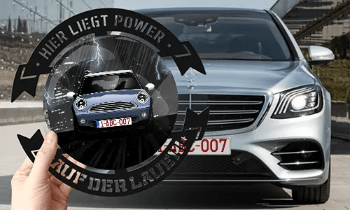 metallschild selbst gestalten Schwarzlackiert in der Hand foto wanddekoration