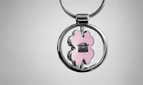 gallery_keychain_leaf_car_3